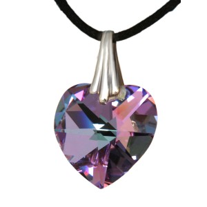 Swarovski-Kristallherz violett mit einer Kordelkette