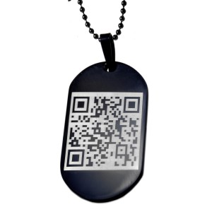 Anhänger Erkennungsmarke 23x38mm aus Edelstahl PVD schwarz beschichtet mit individuellen QR-Code graviert