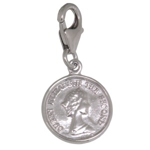 Pendant coin with Queen Elizabeth made of 925 sterling silver