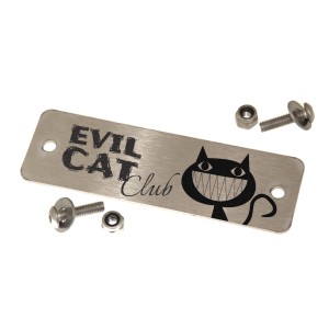 Gravurartikel: BIKER PATCH aus mattiertem Edelstah, schmal mit Ihrer Gravur, reckteckig, Beispiel Böse Katze