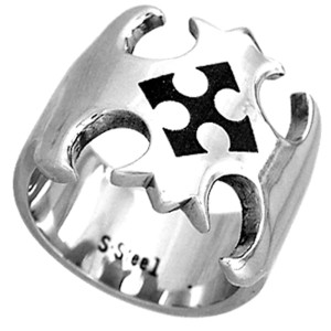 Adel-Ring aus Edelstahl | Heraldik-Emblem mit Ritter-Motiv