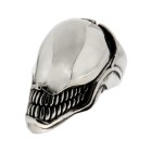 Schwerer Ring aus 925 Sterling Silber, oxidiert. Motiv Alien