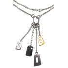 Halskette aus Edelstahl mit beschichteten Elementen