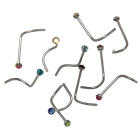 Gebogener Nasenstecker in 0,6 mm Stärke mit einer 1,7 mm großen Kugel und einem Kristallstein