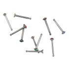 Gerader Nasenstecker in 0,8 mm Stärke mit einem 2 mm Swarovski-Kristall