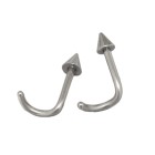 Gebogener Nasenstecker mit einer Stärke von 1,0 mm und einer Spitze von 3,0 mm